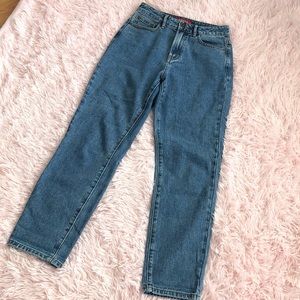 Guess Vintage Color Mom Jean